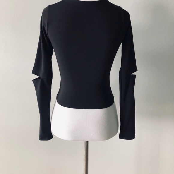 Fitted Zip Top - Picture 4 of 6